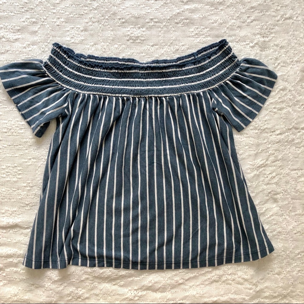 American Eagle Off-The-Shoulder Top